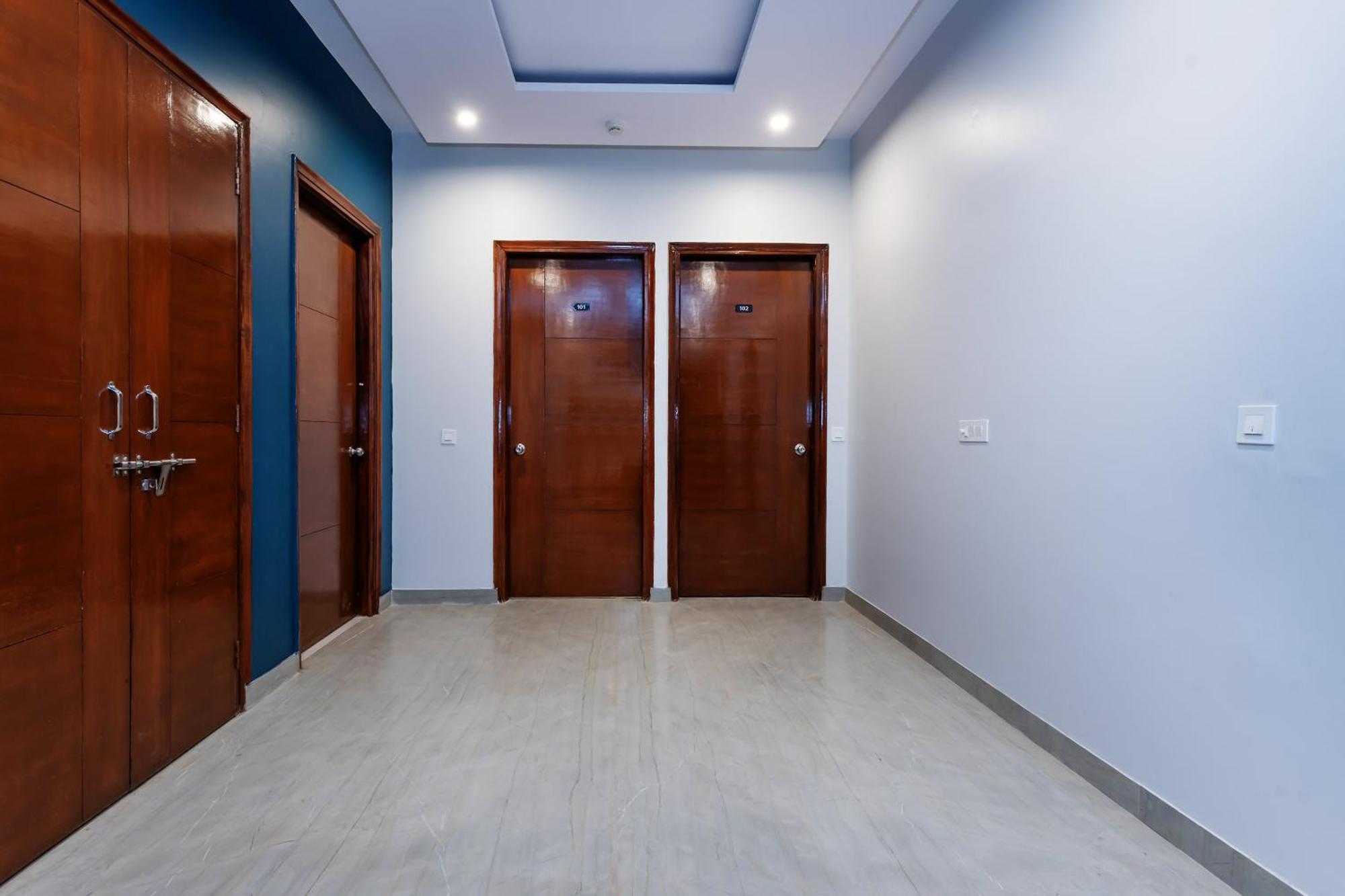Hotel O Earth Villa Near Bestech Central Square Mall Gurgaon Exterior foto